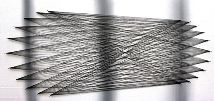 Γλυπτική με τίτλο "Nailed it Series No…" από Sumit Ratta, Αυθεντικά έργα τέχνης, String Art Τοποθετήθηκε στο Ξύλινο πάνελ