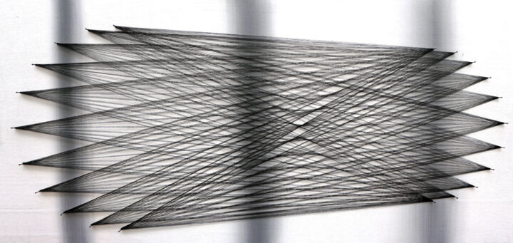 Arte textil titulada "Nailed it Series No…" por Sumit Mehndiratta, Obra de arte original, Hilorama Montado en Panel de madera