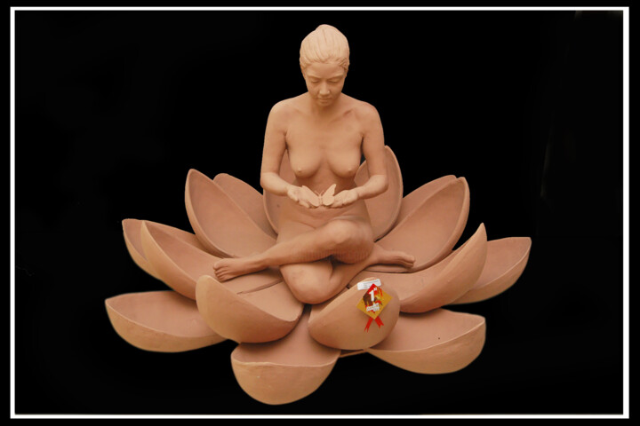 Скульптура под названием "Sparsh[For sale in…" - Supriya Shinde, Подлинное произведение искусства, Бронза