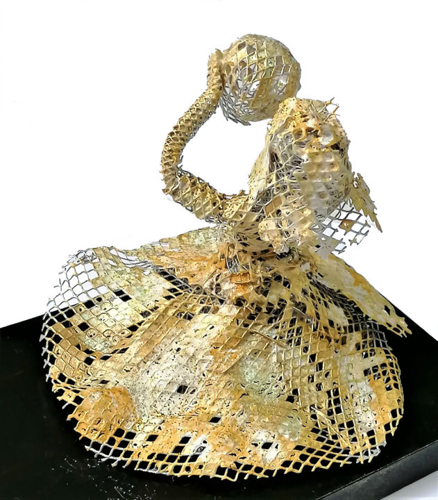 Escultura intitulada "Girl with a ball" por Susana Zarate, Obras de arte originais, Arame