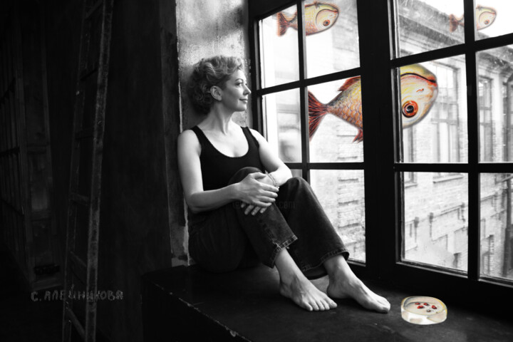 Цифровое искусство под названием "Fish outside the wi…" - Svetlana Aleynikova, Подлинное произведение искусства, Фотомонтаж
