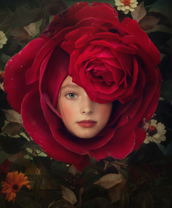 Photographie intitulée "Blooming" par Svetlana Melik-Nubarova, Œuvre d'art originale, Photographie manipulée