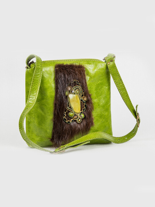 Текстильное искусство под названием "Кожаная сумка  с де…" - Svetlana Nechaeva, Подлинное произведение искусства, вышивка