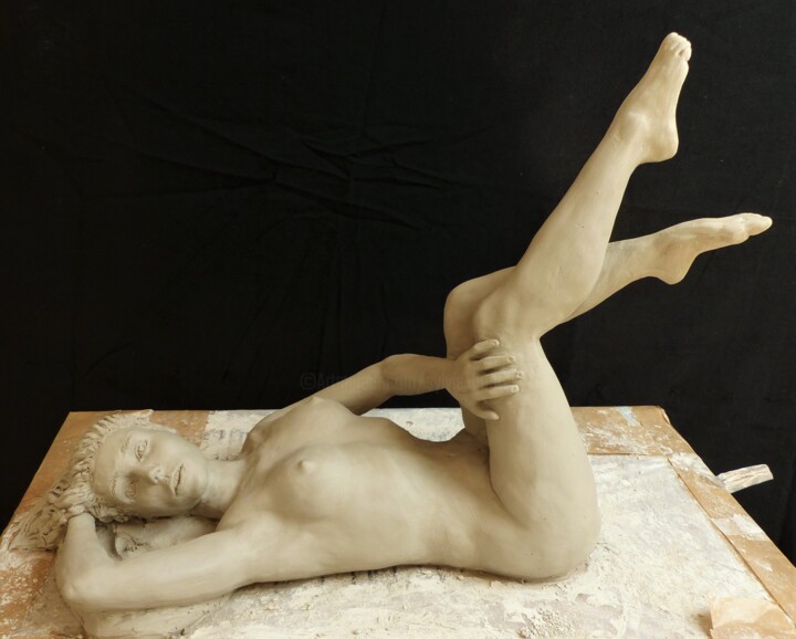Sculpture intitulée "Univers'Elle" par Sylvie Bourély (SB), Œuvre d'art originale, Argile