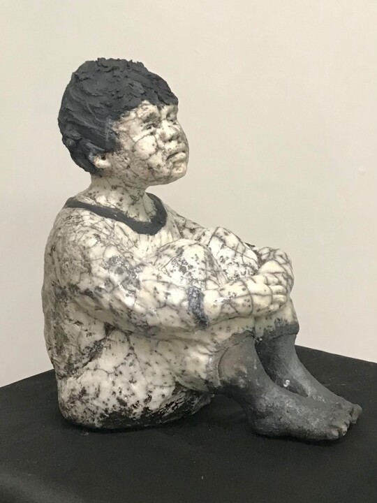 Sculpture intitulée "Enfant afghan" par Sylvie Janssen, Œuvre d'art originale, Terre cuite