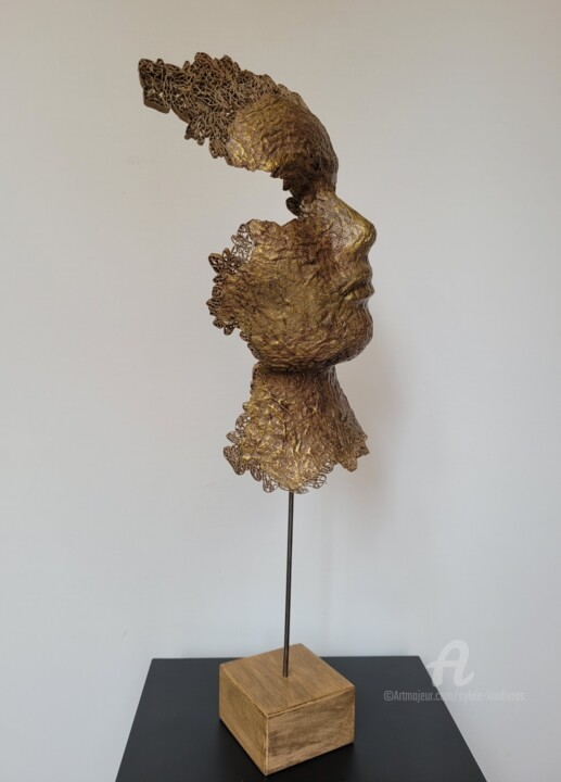 Sculpture intitulée "Joséa" par Sylvie Loudieres, Œuvre d'art originale, Papier
