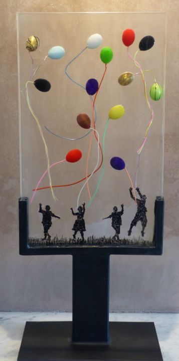 Sculpture intitulée "Lâcher de ballon" par Pierre Locci, Œuvre d'art originale, Résine