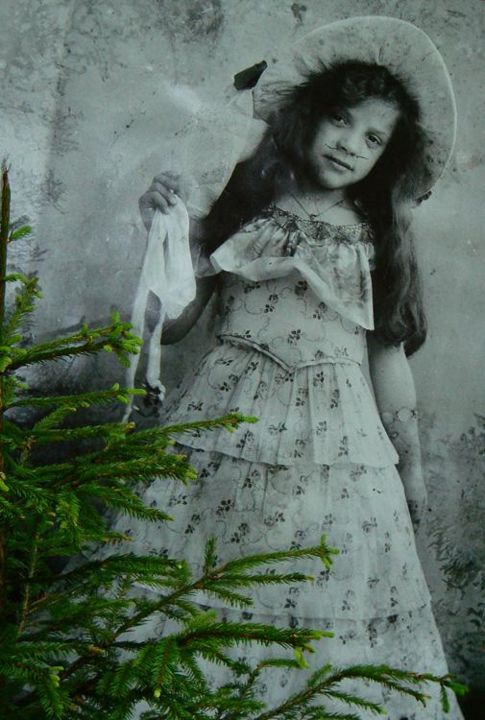 "Girl with Handkerch…" başlıklı Fotoğraf Szomorattila tarafından, Orijinal sanat