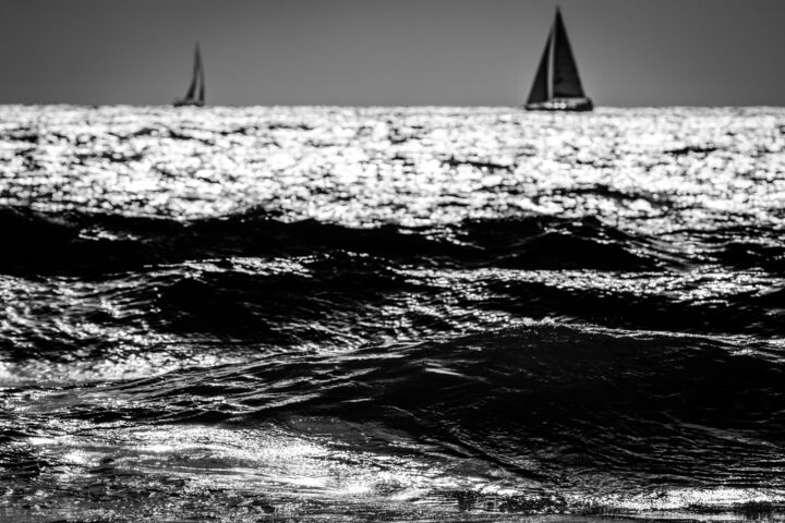 Fotografia zatytułowany „Two Sailboats” autorstwa Tal Paz-Fridman, Oryginalna praca, Fotografia cyfrowa
