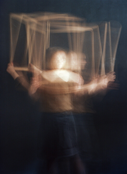 Photographie intitulée "Framing" par Tania Serket, Œuvre d'art originale, Photographie argentique