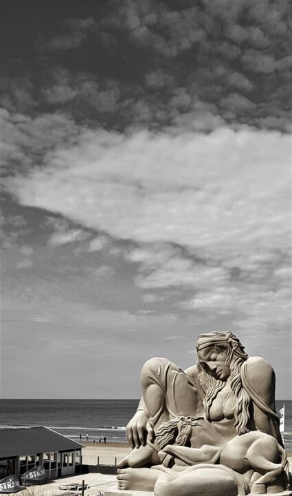 Photographie intitulée "statue of sand" par Tanja Niegsch, Œuvre d'art originale, Photographie numérique