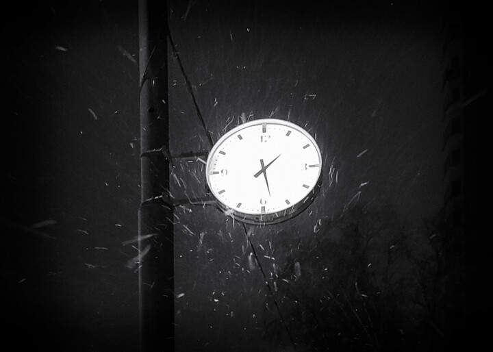 Photographie intitulée "Two-tone winter 17" par Alexander Tarasenkov, Œuvre d'art originale, Photographie numérique
