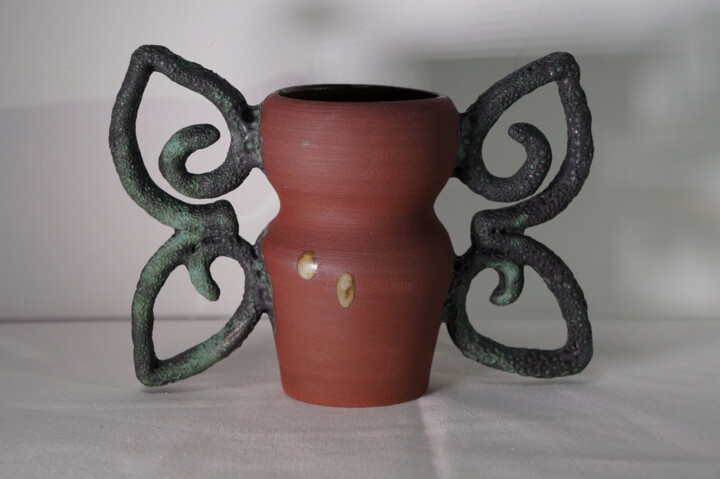 Sculpture titled "papillon 6" by Tatiana Alexandrova, Original Artwork, Ceramics