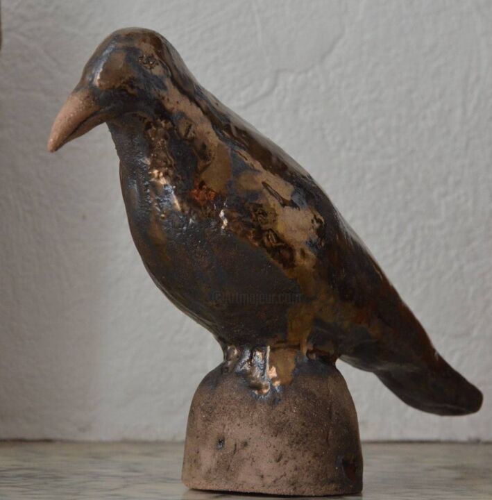 Sculpture titled "corbeau" by Tatiana Nicolas, Original Artwork, Clay