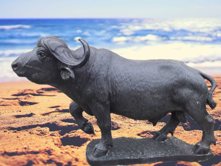 Скульптура под названием "Cape Buffalo / Afri…" - Taurayi Maisiri, Подлинное произведение искусства, Камень