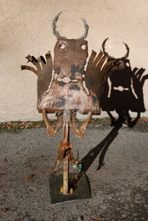 Sculptuur getiteld "N°2 -Bouhhh!!-" door Tchook.Os, Origineel Kunstwerk, Metalen