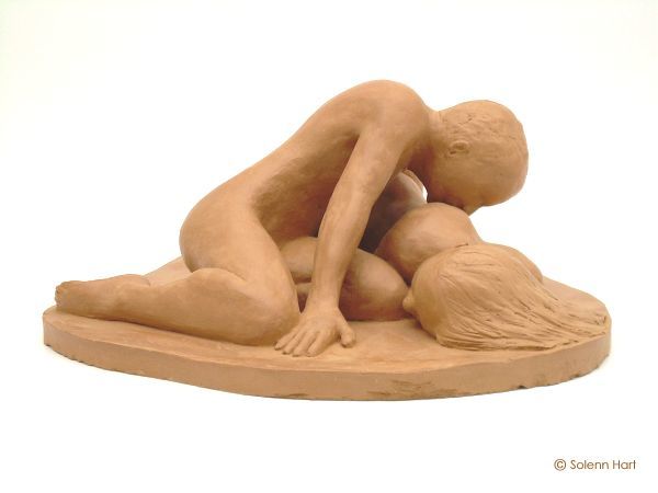 Sculpture intitulée "couple câlin" par Solenn Hart, Œuvre d'art originale
