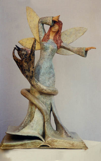 Sculpture titled "fée" by Thérèse Brandeau, Original Artwork, Paper