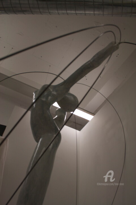 Skulptur mit dem Titel "Potential Energy" von Tina Lane, Original-Kunstwerk