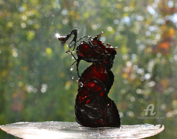 Скульптура под названием "Autumn Djinn" - Tina Lane, Подлинное произведение искусства, Смола