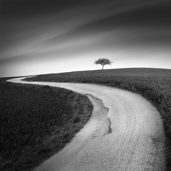 Fotografie getiteld "Winding Road" door Tomáš Tisoň, Origineel Kunstwerk, Digitale fotografie