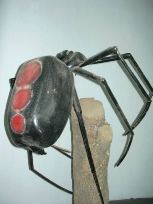 Sculpture intitulée "Spider" par Toni Ginja, Œuvre d'art originale