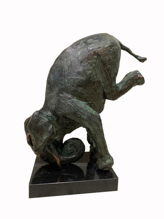 Sculpture titled "Circus elephant 2" by Kristof Toth, Original Artwork, Bronze