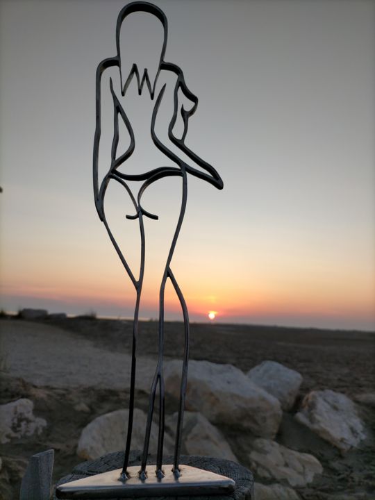 Sculpture titled "Sophia" by Alain Tourette, Original Artwork, Metals