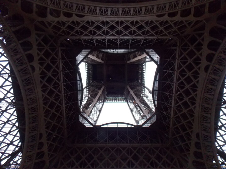 Photographie intitulée "La Tour Eiffel" par Troy Wilson-Ripsom, Œuvre d'art originale, Photographie numérique
