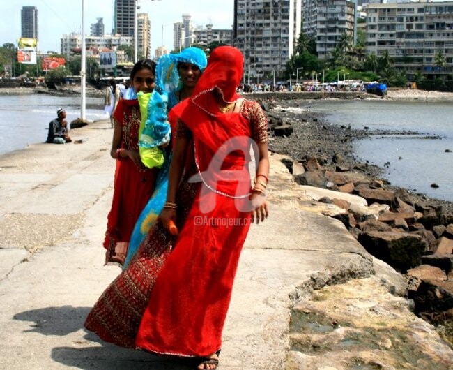 Fotografia intitolato "donne a Mumbai" da Gian Piero Trucco, Opera d'arte originale