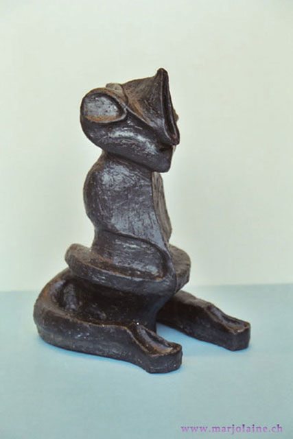 Sculpture titled "M 21  E.T." by Marjolaine Escher, Original Artwork, Terra cotta