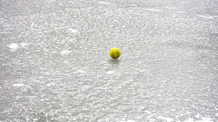 Photography titled "il pallone perso /…" by Ulrich Ernst Nievergelt, Original Artwork, Digital Photography