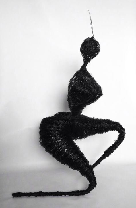 Sculpture titled "La mama" by Ulrich Zouanda, Original Artwork, Metals