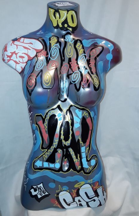 Skulptur mit dem Titel "CUSTOM BODY" von Umberto Zive, Original-Kunstwerk, Sprühfarbe