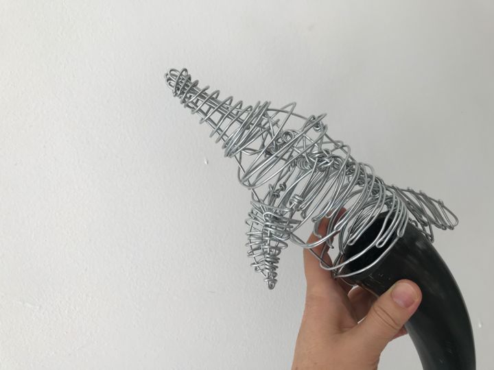 Sculpture titled "Delfín" by Erika De La Vega, Original Artwork, Aluminium