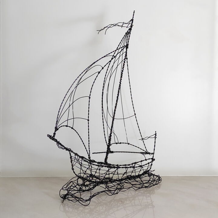 Skulptur mit dem Titel "Sailing boat under…" von Vadim Studenov, Original-Kunstwerk, Metalle