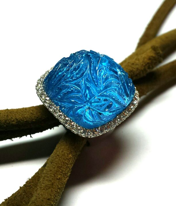 设计 标题为“Ring London Blue To…” 由Vahagn Chakmishyan, 原创艺术品, 首饰