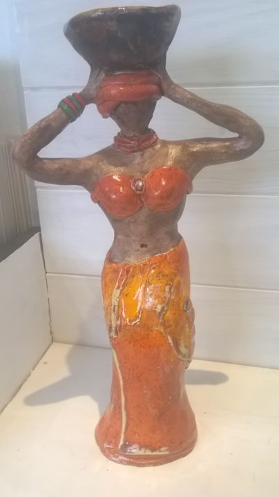 Sculpture titled "FEMME EXOTIQUE" by Valerie Perron, Original Artwork, Ceramics
