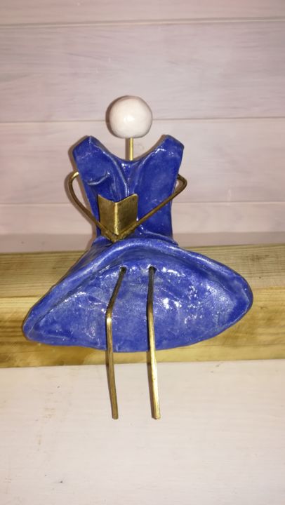 Sculpture titled ""LA LISEUSE"" by Valerie Perron, Original Artwork, Ceramics