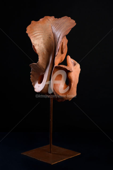 Sculpture intitulée "Vapeur des thés ver…" par Valerie Barrault, Œuvre d'art originale, Terre cuite