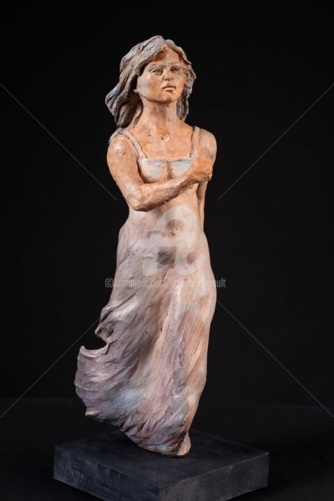Skulptur mit dem Titel "2021, sur un air d'…" von Valerie Barrault, Original-Kunstwerk, Terra cotta
