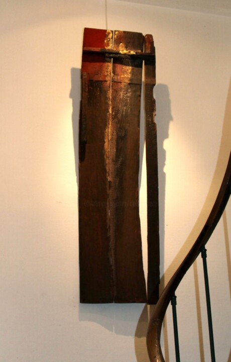 Sculpture titled "signe de feu" by Valérie De Laubrière, Original Artwork, Wood