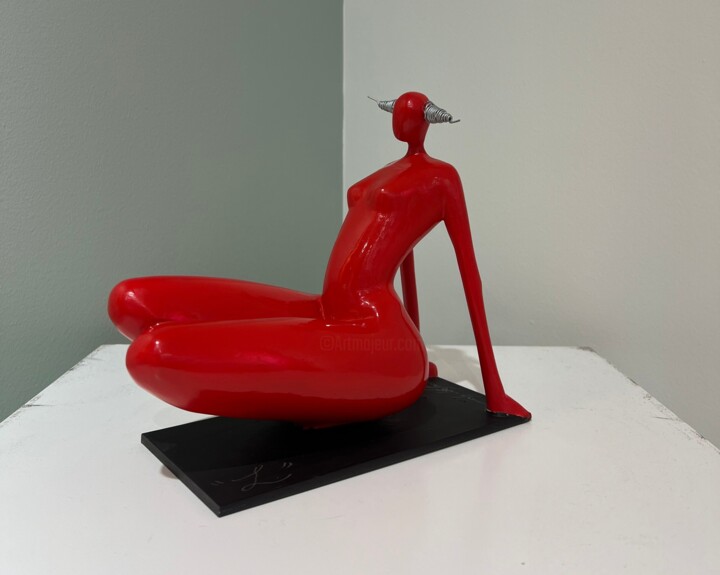 Skulptur mit dem Titel "L" von Valérie Marty, Original-Kunstwerk