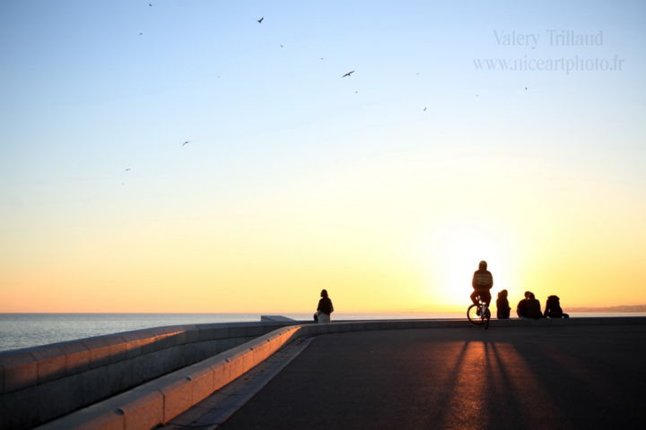 Photographie intitulée "coucher-de-soleil-n…" par Valery Trillaud, Œuvre d'art originale