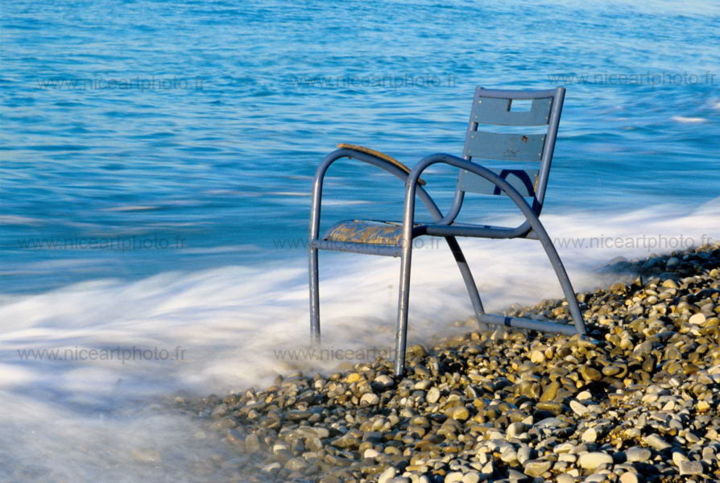 Фотография под названием "La chaise bleue de…" - Valery Trillaud, Подлинное произведение искусства, Пленочная фотография