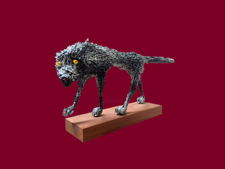 Sculpture intitulée "The wolf Called Tot…" par Vanda Matcharashvili, Œuvre d'art originale, Acier inoxydable