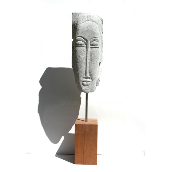 Escultura,  28,7x5,9 in 