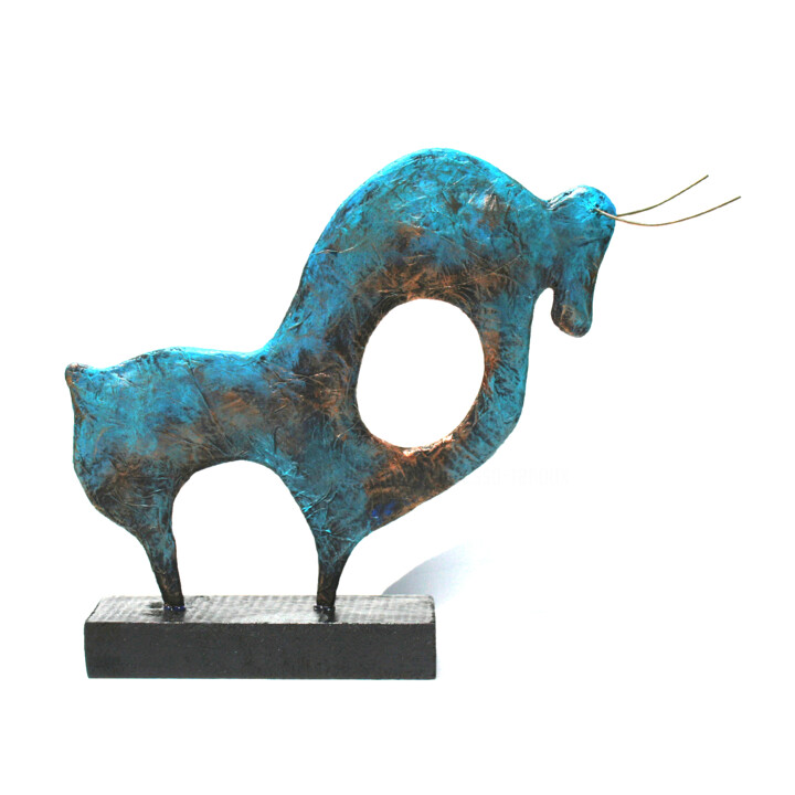 Sculpture titled "Buffle bleu (2) - s…" by Vanessa Renoux, Original Artwork, Paper