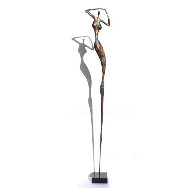 Sculpture intitulée "Volupté, femme long…" par Vanessa Renoux, Œuvre d'art originale, Papier