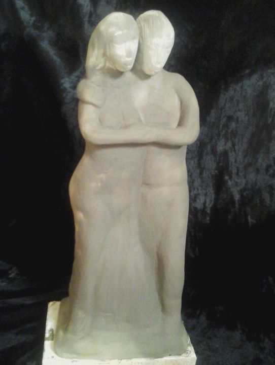 Sculpture titled "Un jeune couple" by Vegeto, Original Artwork, Clay